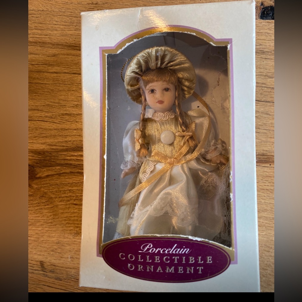 Porcelain Collectable Christmas Ornament‎ Victorian Posable Doll European Style